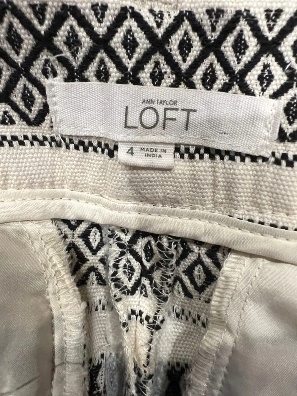 LOFT Tweed Riviera Stripe Diamond Pattern Black White Chino Shorts 100% Cotton - Picture 4 of 5